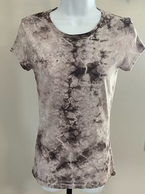 NWOT ARATTA  Short-Sleeve Tie-Dye Tee in Taupe